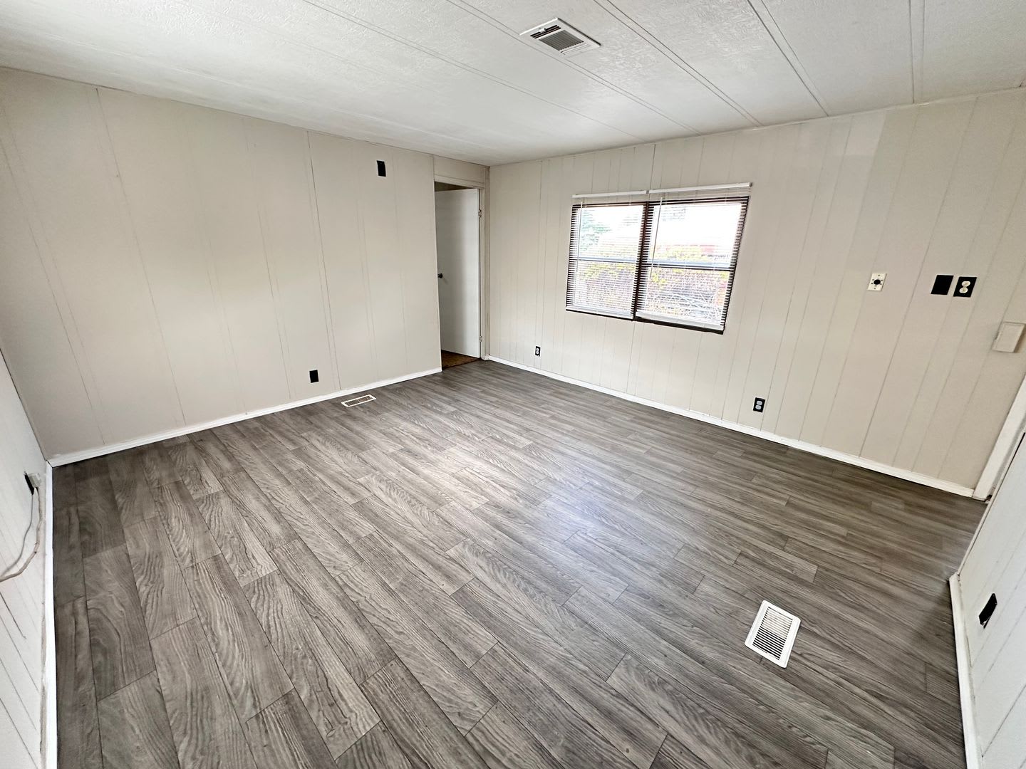 3 Bedroom 2 Bathroom 2 Car Garage – photo 3