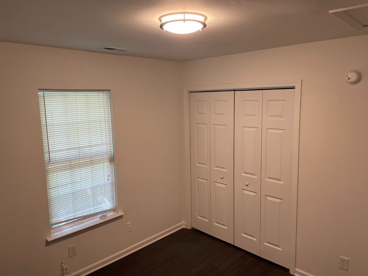 Room in 3 Bedroom Home at Tennyson Dr – photo 5