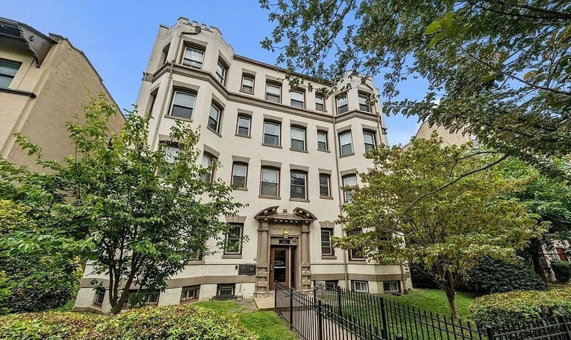 Bright Spacious 3Br 2Ba In The Heart Of Columbia Heights – photo 1