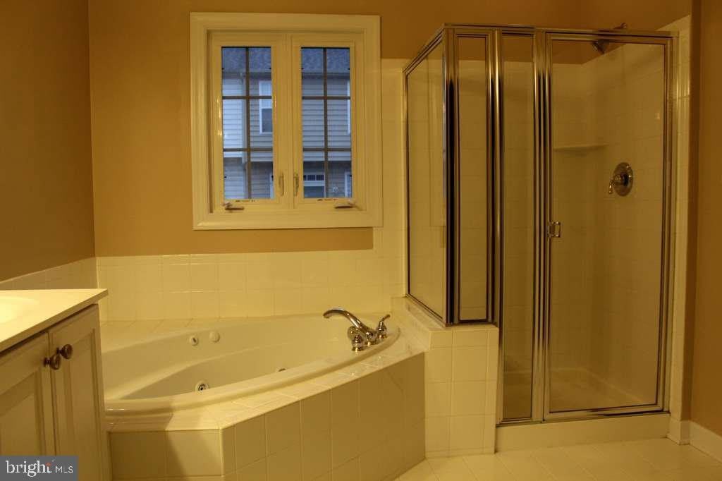 1503 REGENT MANOR Court – photo 4