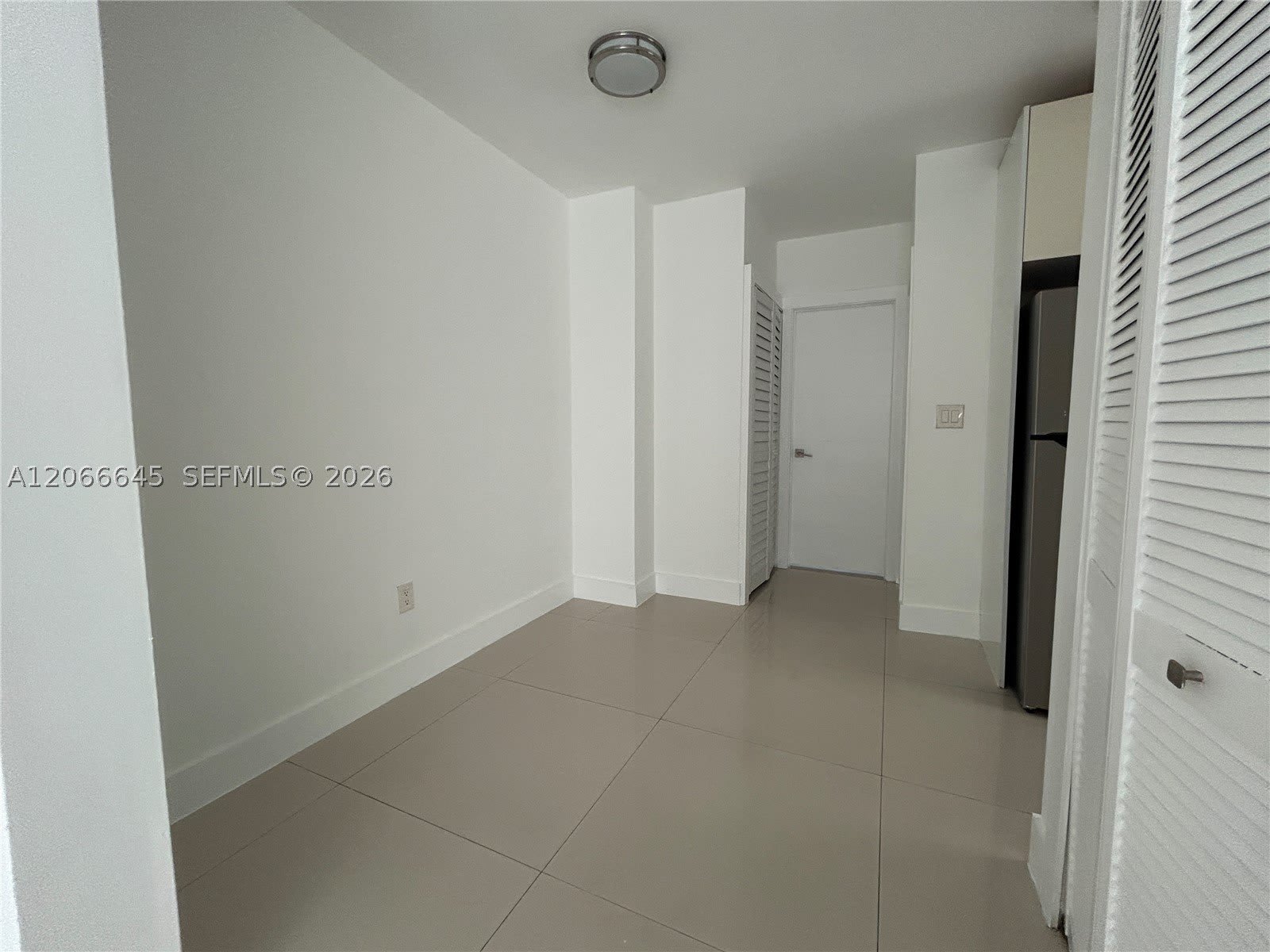 1890 NW 35 St – photo 5