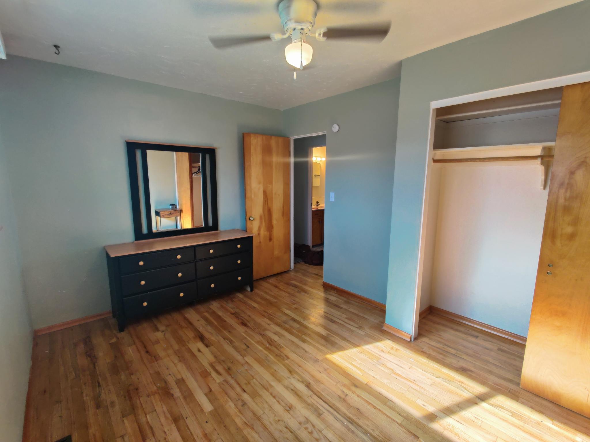 Room for Rent 1125 Maple Drive – photo 3
