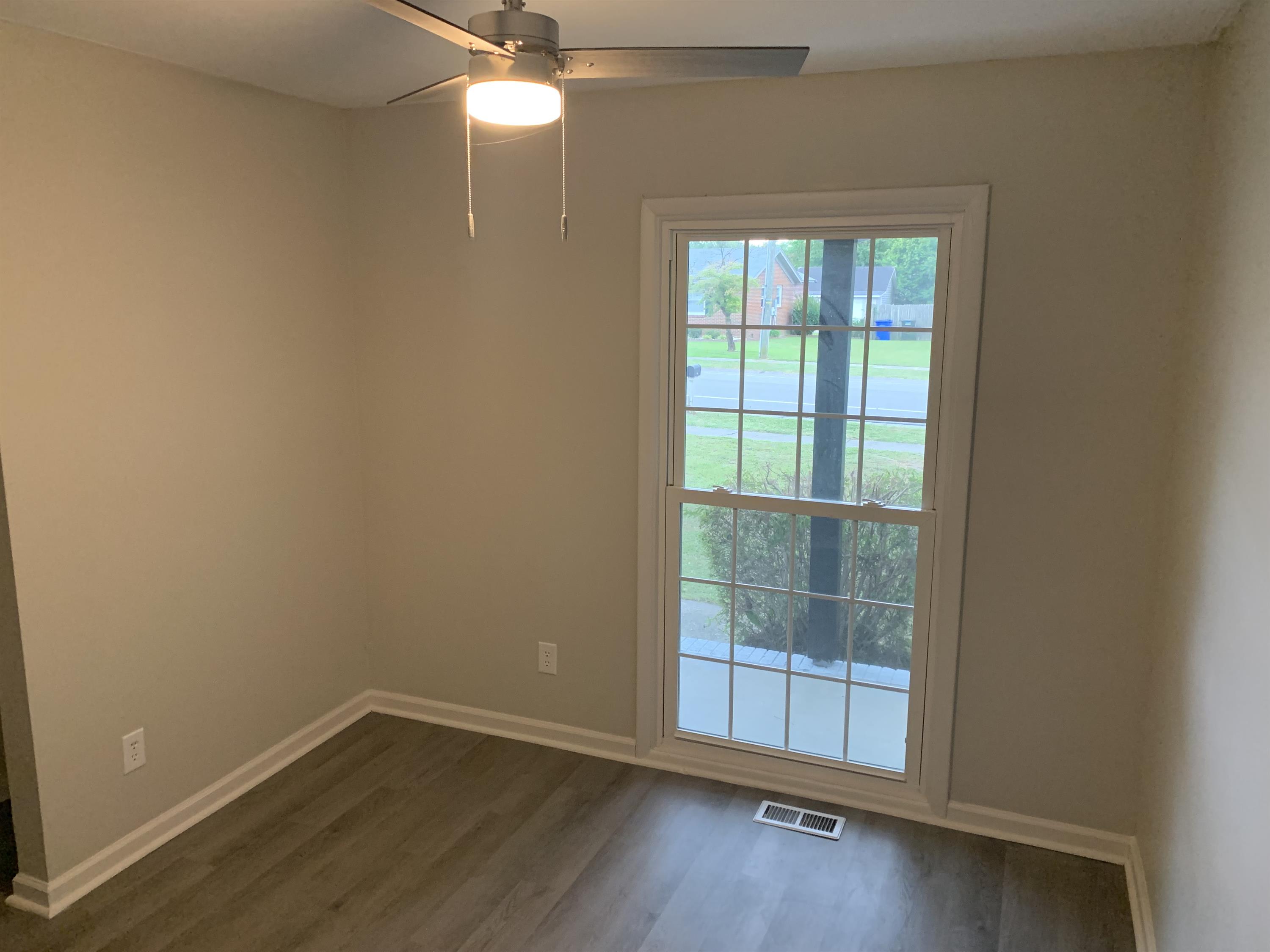 671 Wiltshire Road – photo 3
