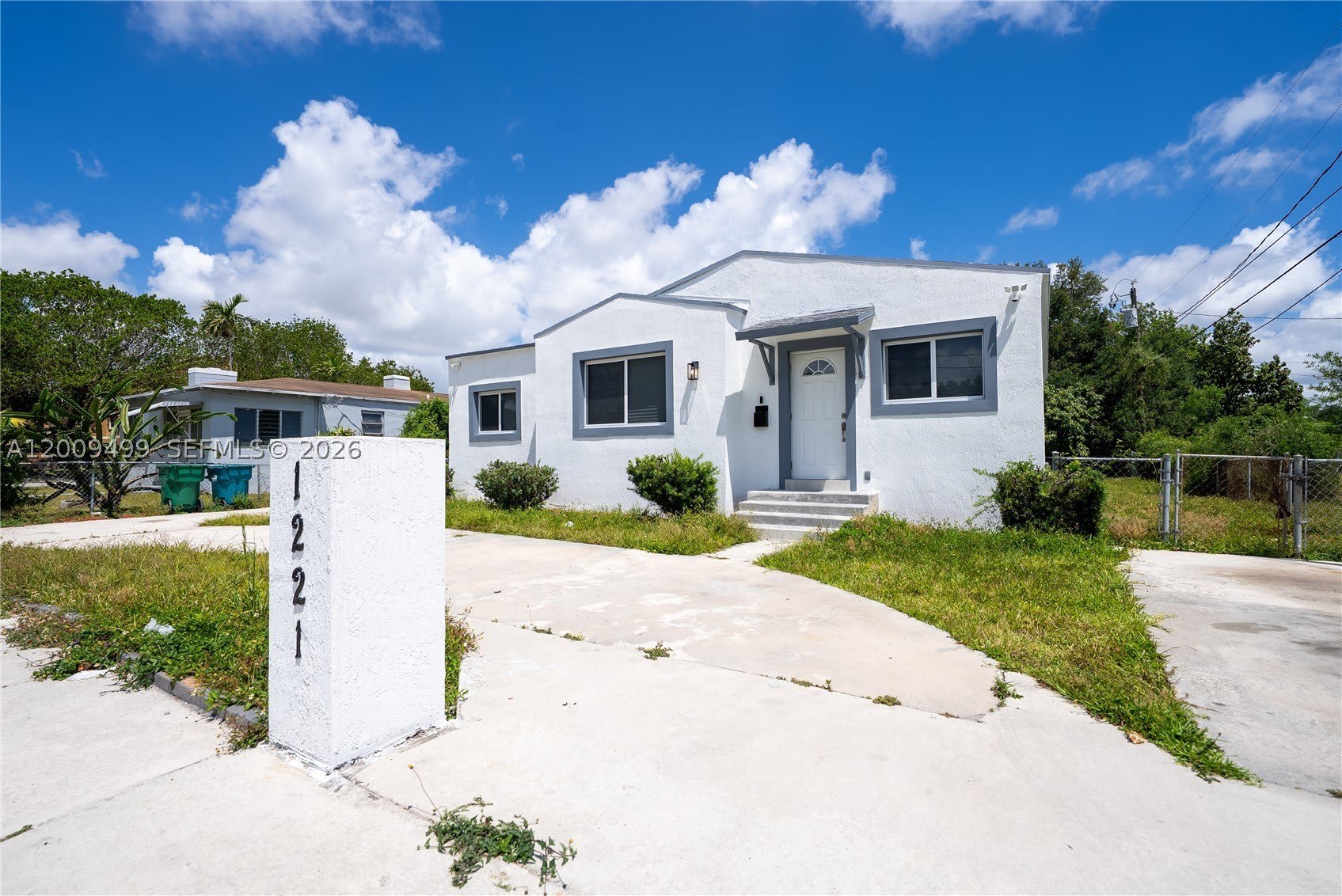 1221 NW 75th St – photo 2
