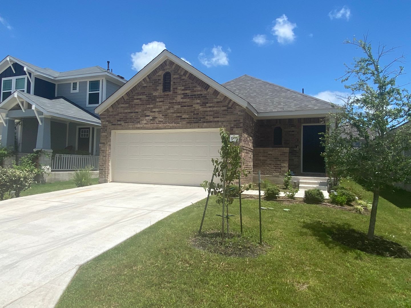 One story 3 bedrooms 2 bathrooms home for rent in Pflugerville Carmel Neighborhood – photo 2