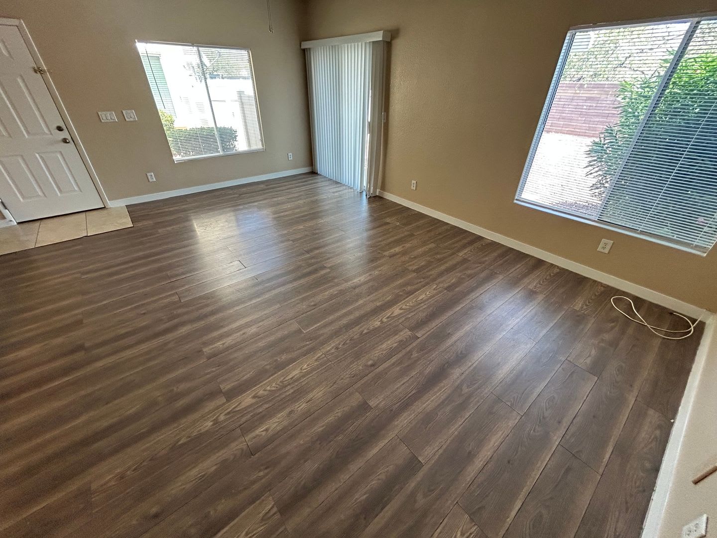 3 BEDROOM TOWNHOME IN HENDERSON OLD VEGAS RANCH COMMUNITY! NO PETS ALLOWED!!! – photo 2