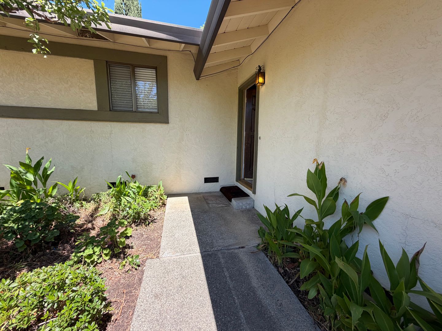 2 Bedroom Fair Oaks Charmer – photo 2
