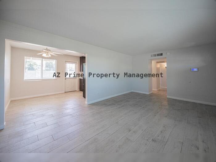6637 East Wilshire Drive – photo 4