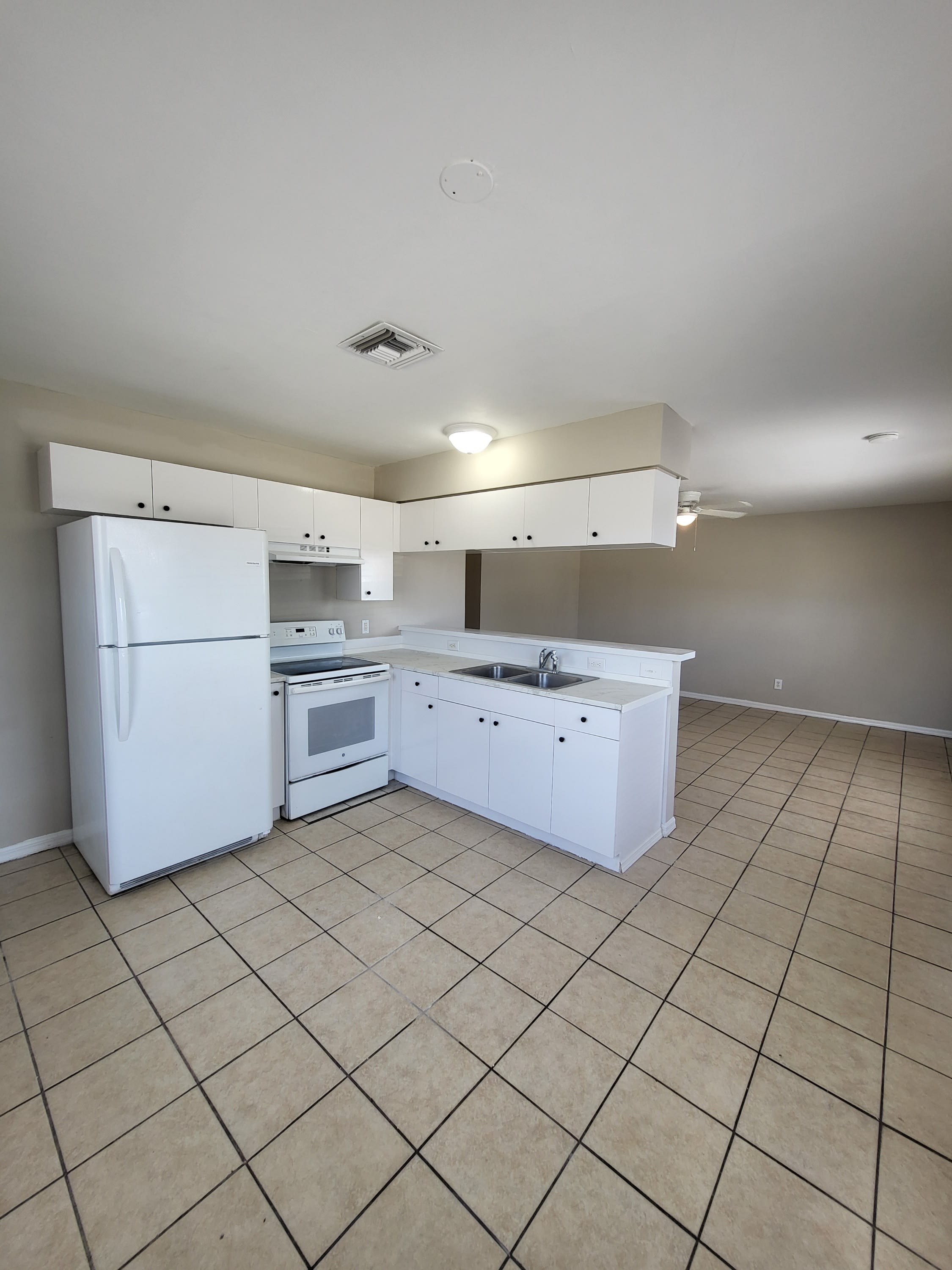2145 Pauldo Street – photo 5