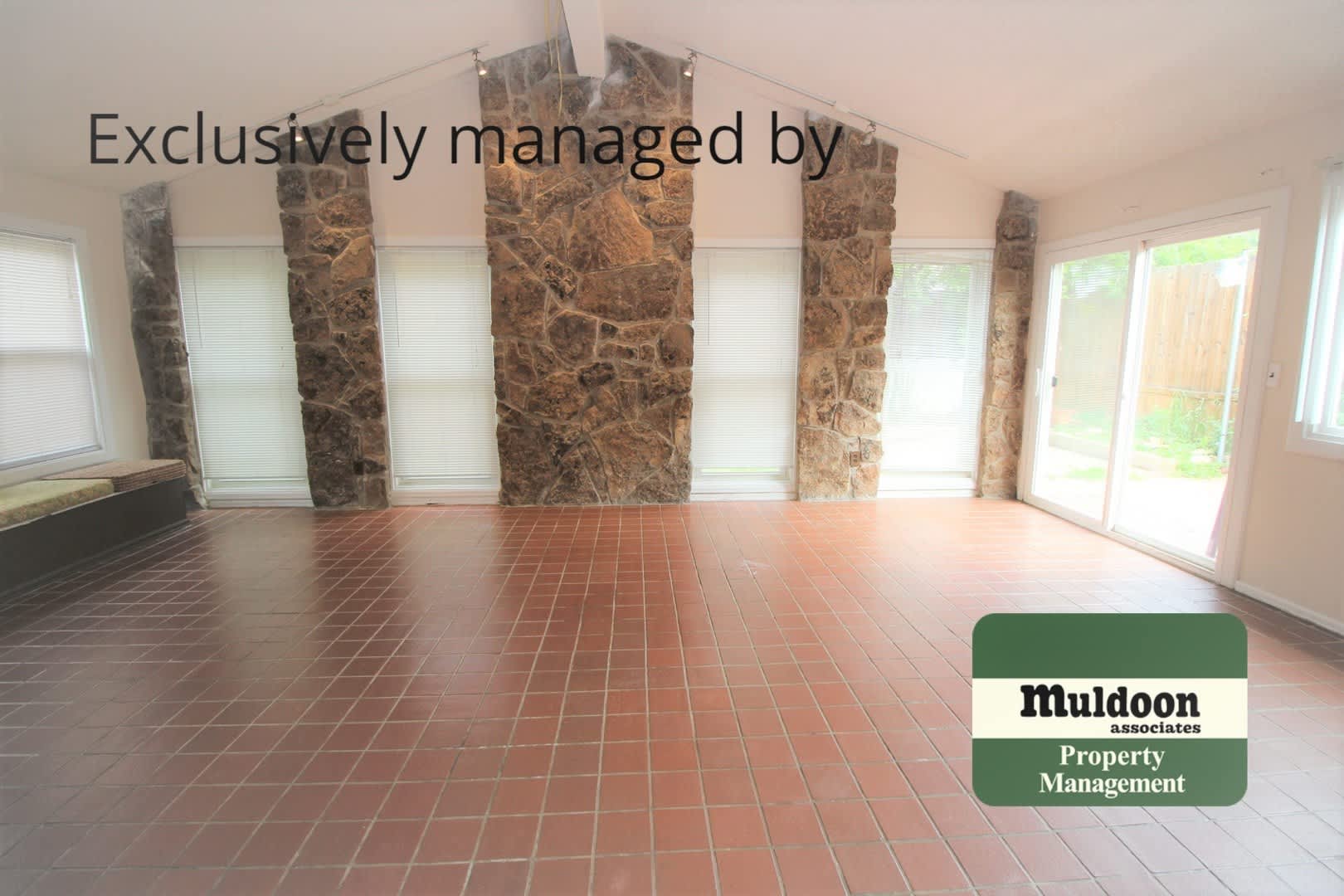 Available soon! Large Three Bedroom Home-East Colorado! – photo 4