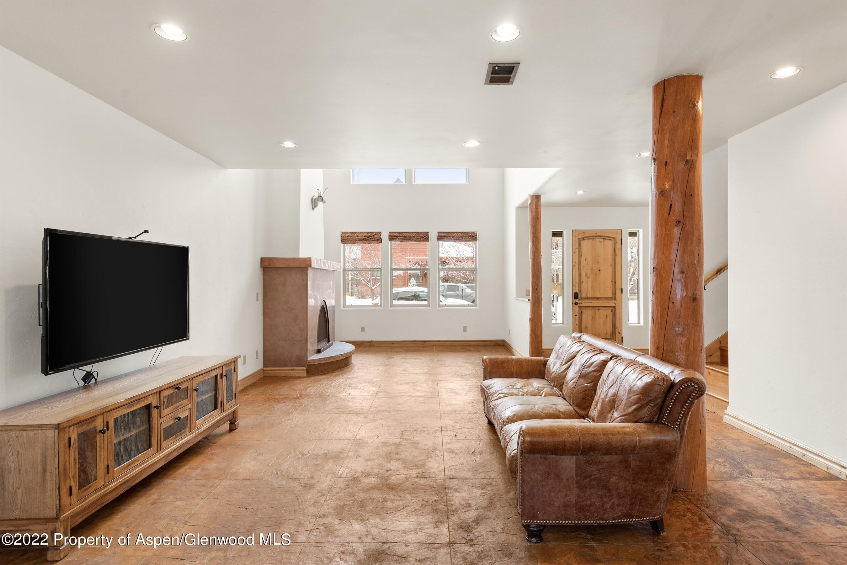 211 Juniper Court – photo 3