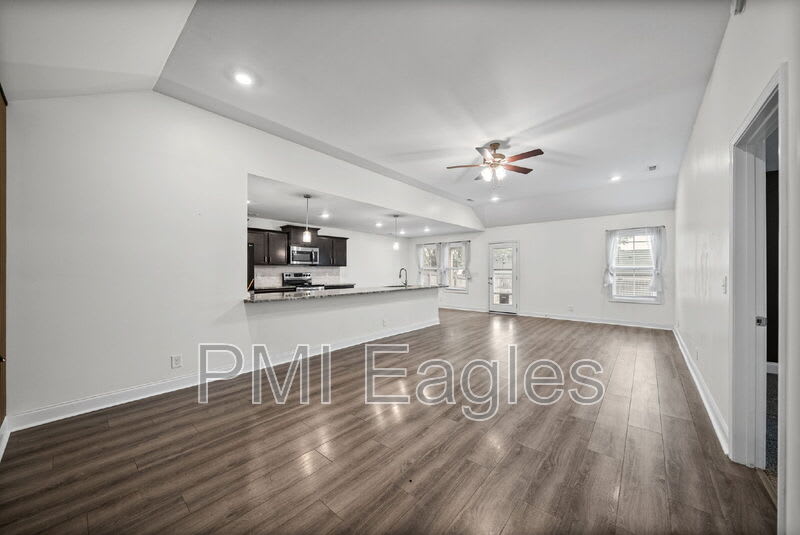 204 King Road – photo 4