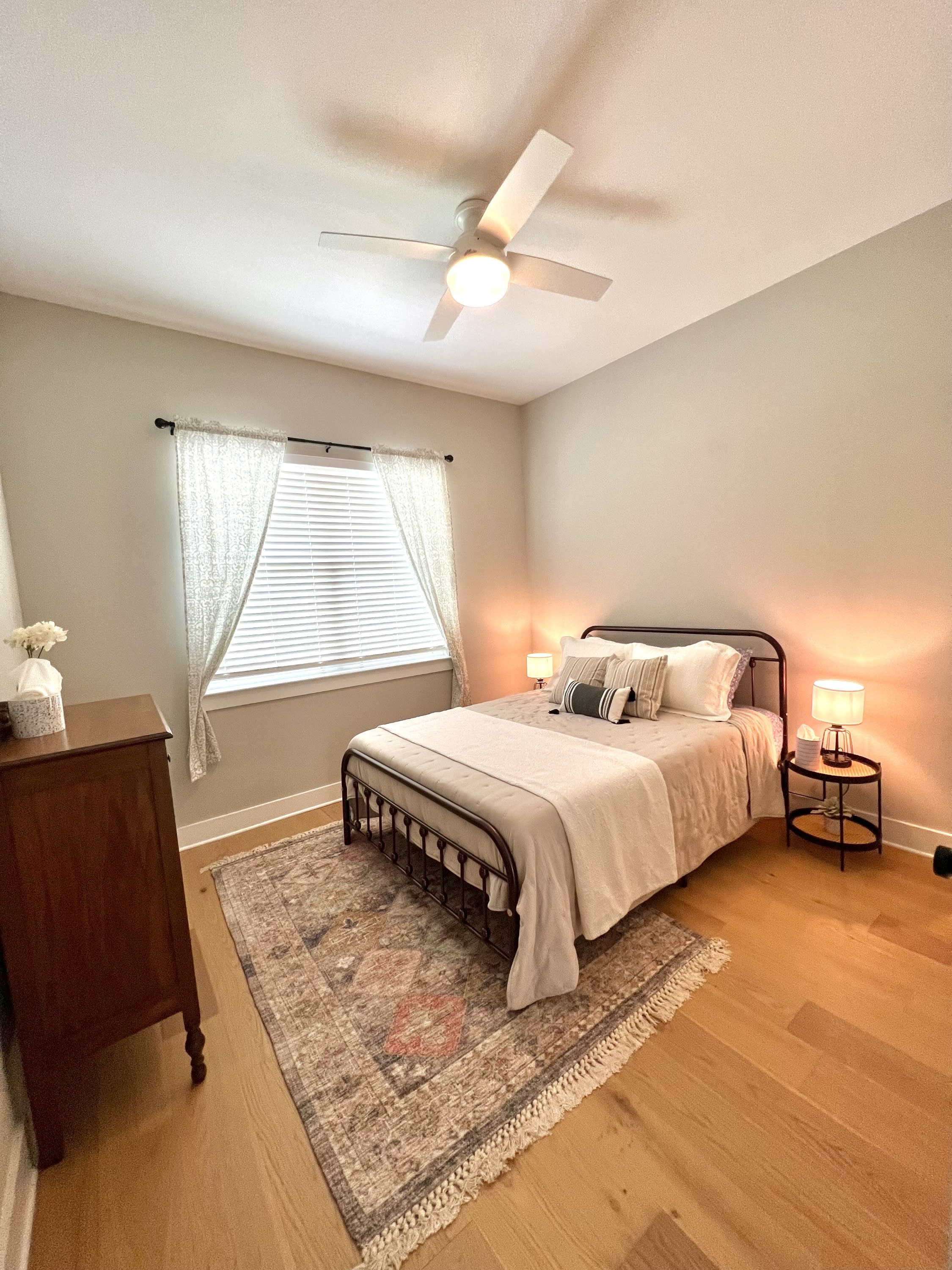 216 East 20th Street – photo 5