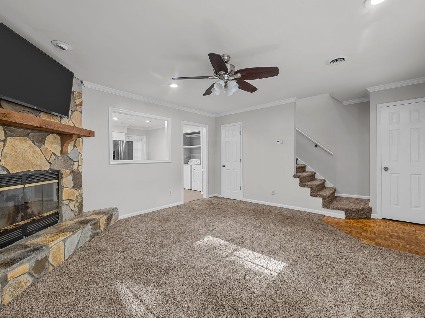 Charming 2Br 1 5Ba Townhouse Pets Welcome No Application Fee If Approved – photo 5