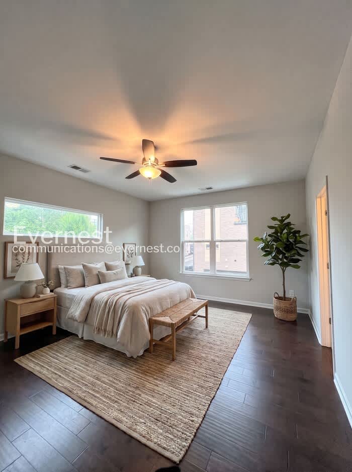 533 Moore Avenue – photo 3