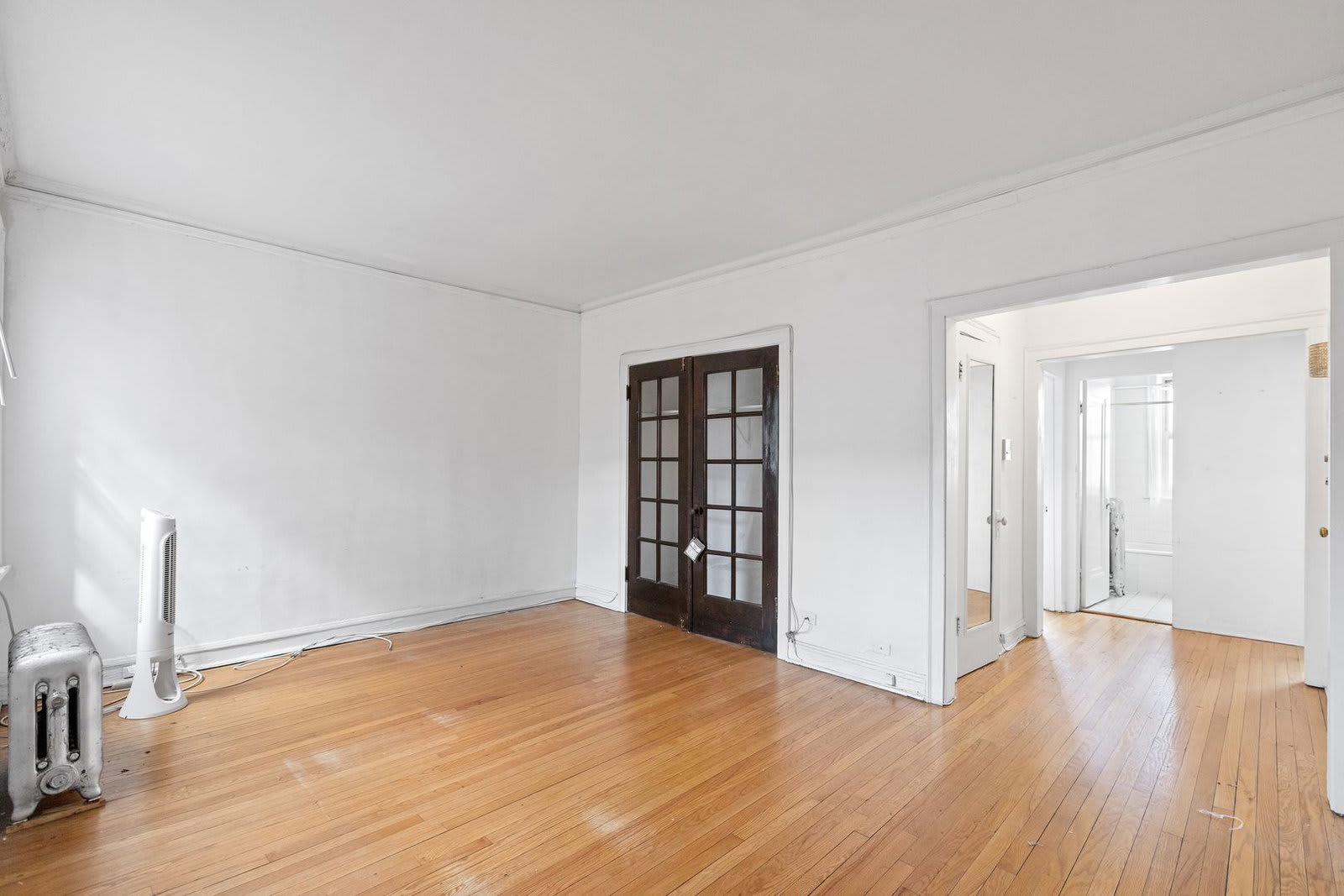 4505 North Greenview Avenue – photo 3