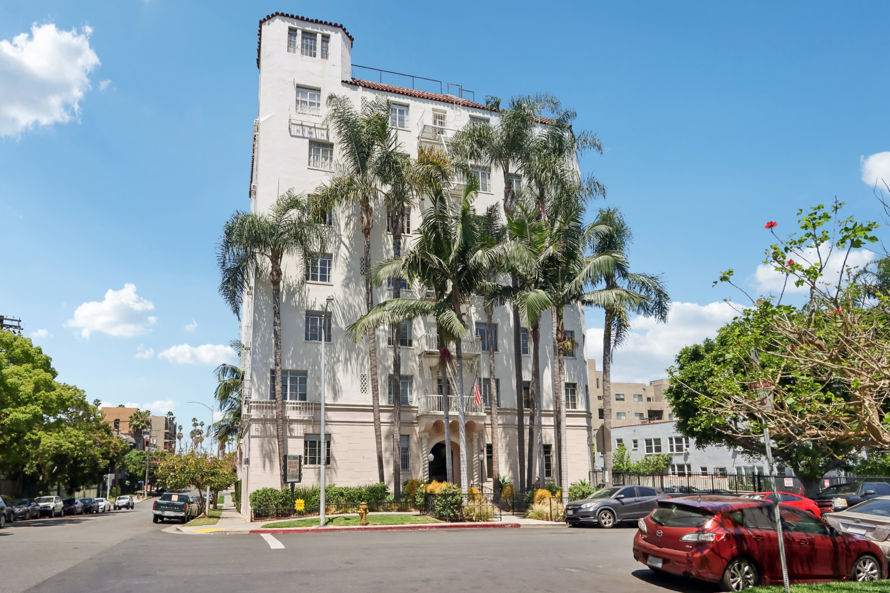 Linda Vista Apartments – photo 1