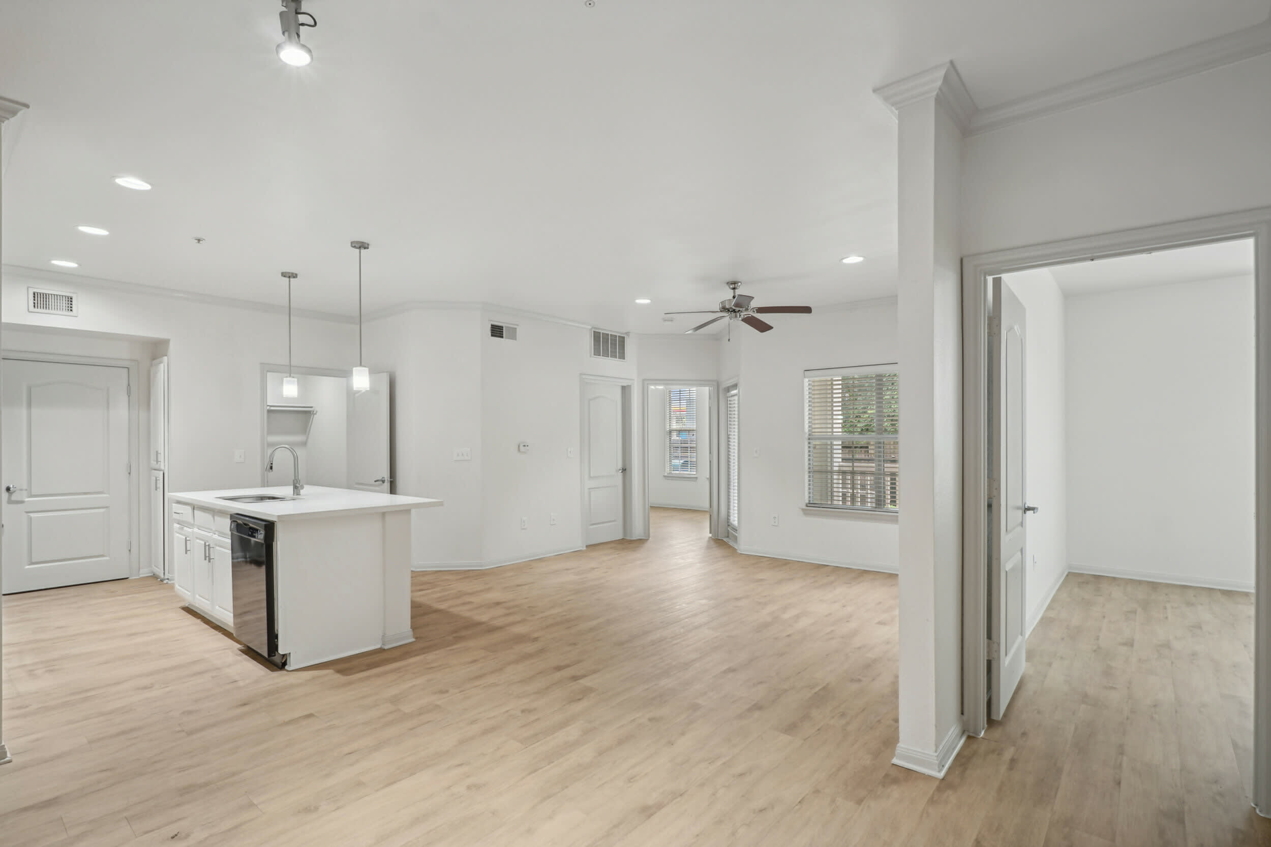 The Henry At Jones Road – photo 4