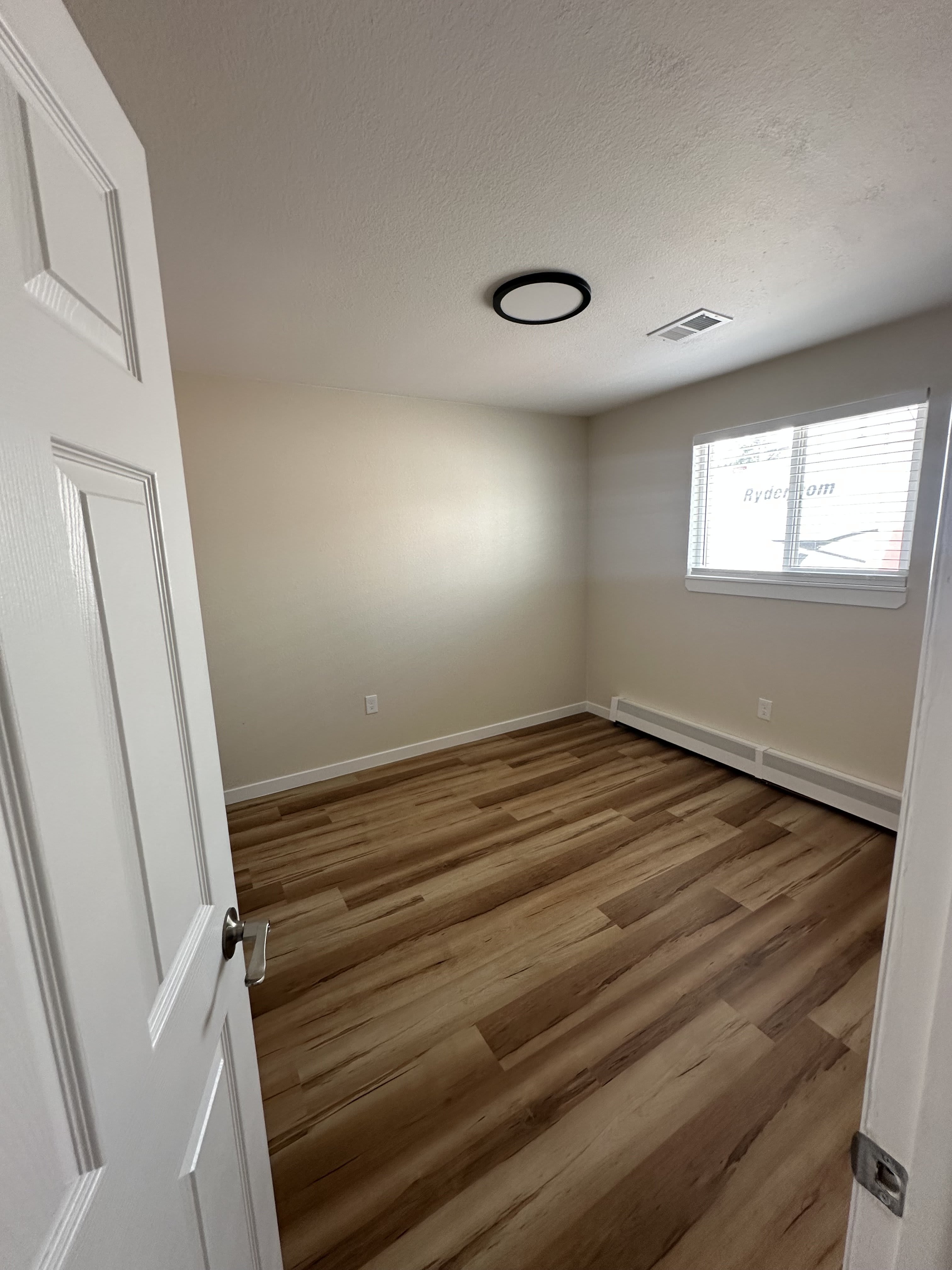 153 South 18th Avenue – photo 5