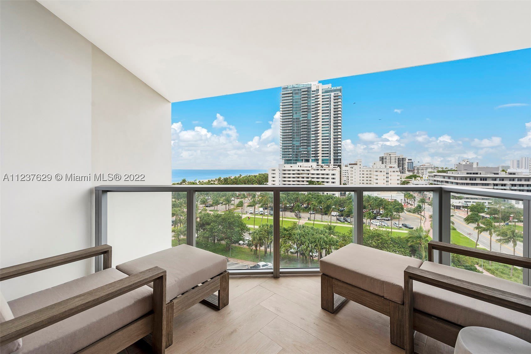 2201 Collins Ave – photo 2