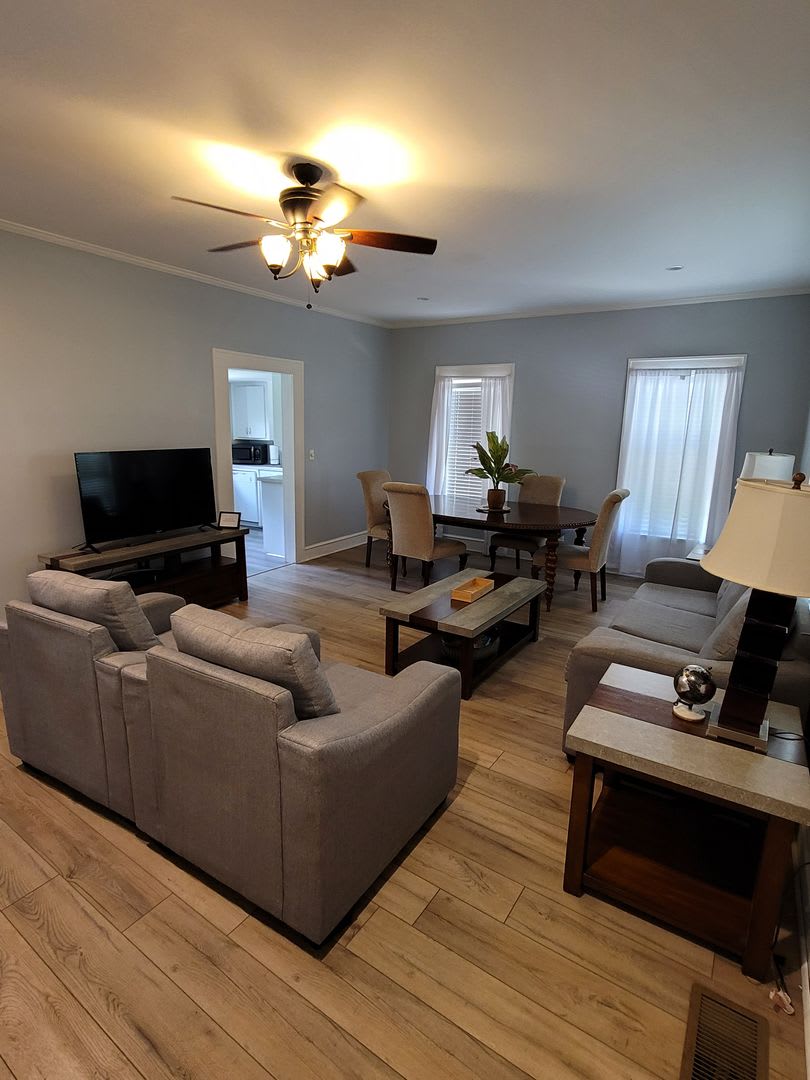 Move In Special Beautiful 3 Bedroom 2 Bath Home – photo 4