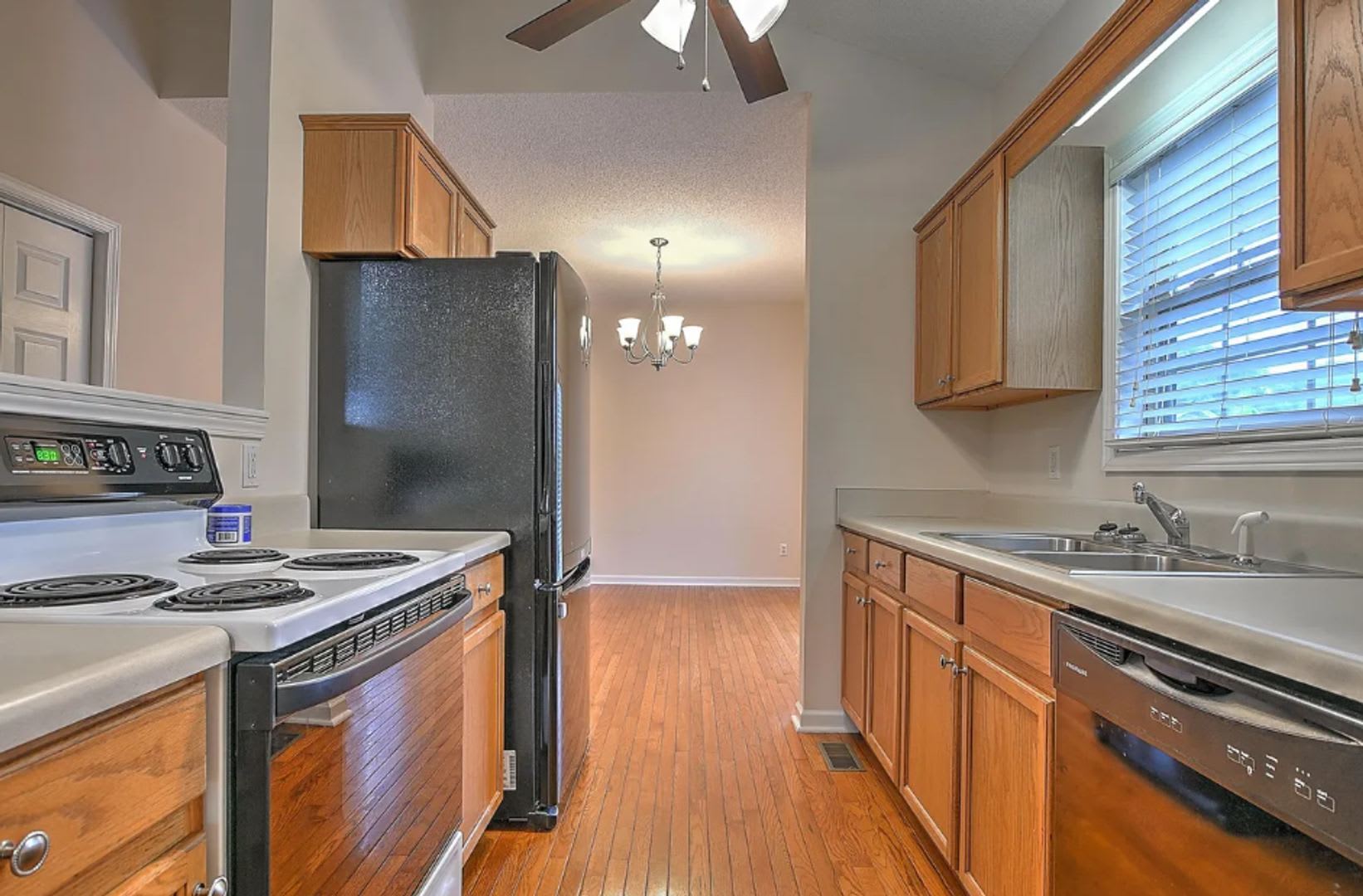 2 Bedroom 1 Bathroom Condo Located in Jonesborugh, TN – photo 4