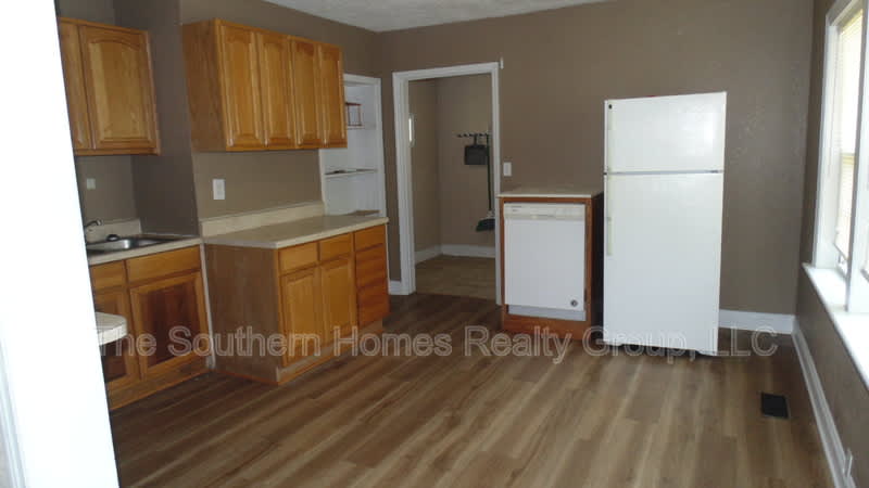 706 N Burns Road – photo 2