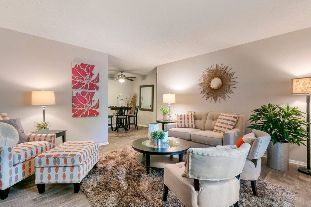 The Commons At University Square Apartments – photo 3