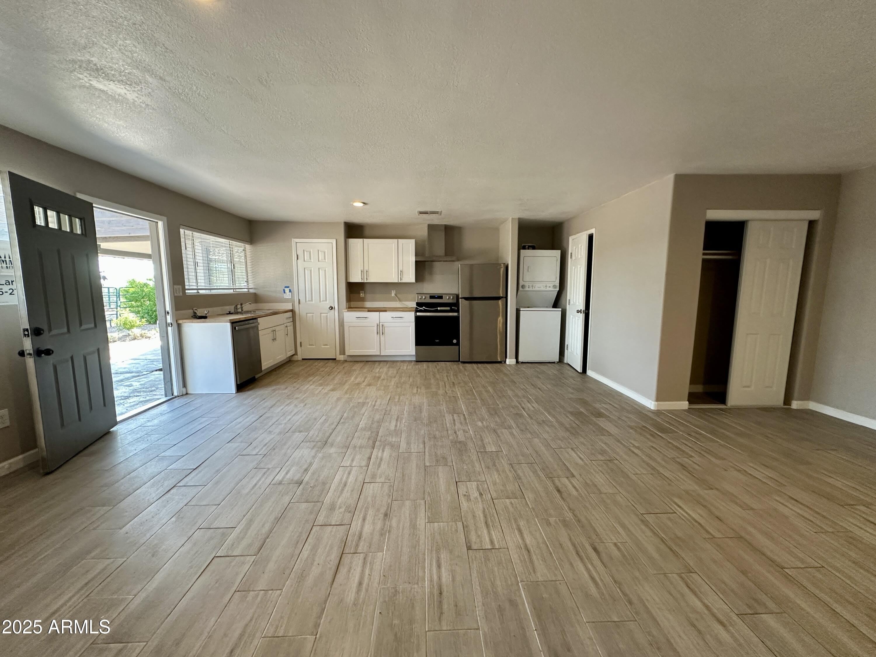 35211 N 49TH – photo 1