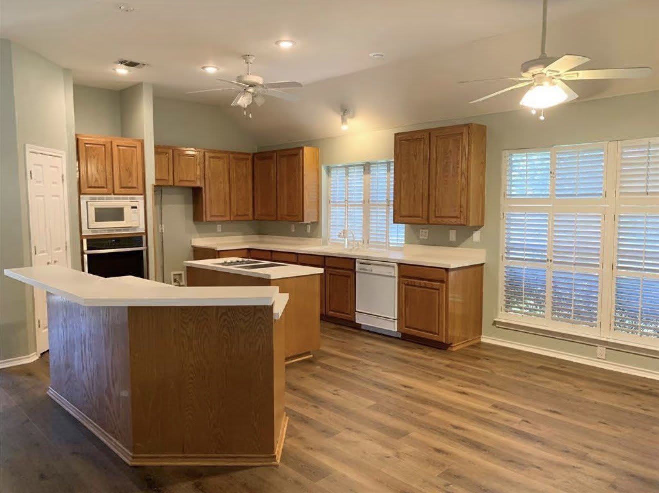 566 County Road 3745 – photo 4