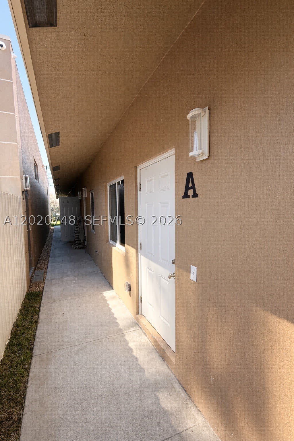 1015 NW 8th Ave – photo 2