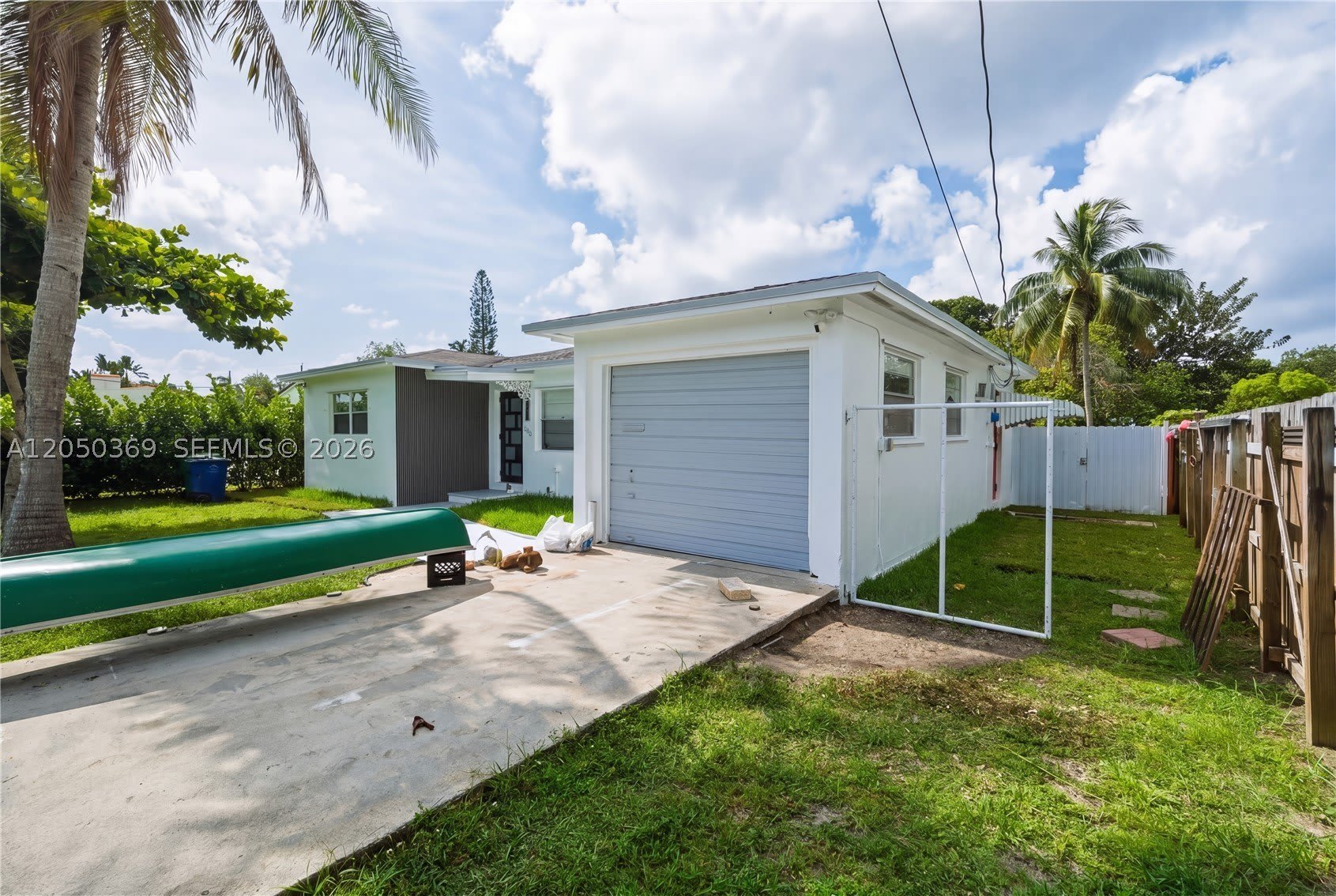 641 SW 6th St – photo 2