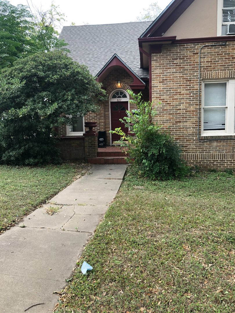 UT PRE-LEASE: 6 Bedroom Home w/ 2 Living Areas, Short Bike/Walk to UT – photo 2