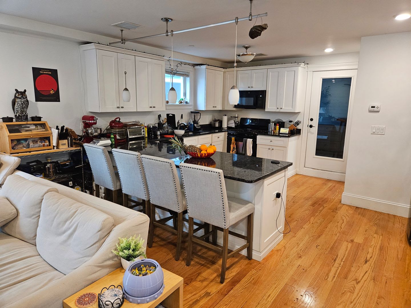 Beautiful 5 bed penthouse unit in lower Allston available 9/1/26 – photo 1