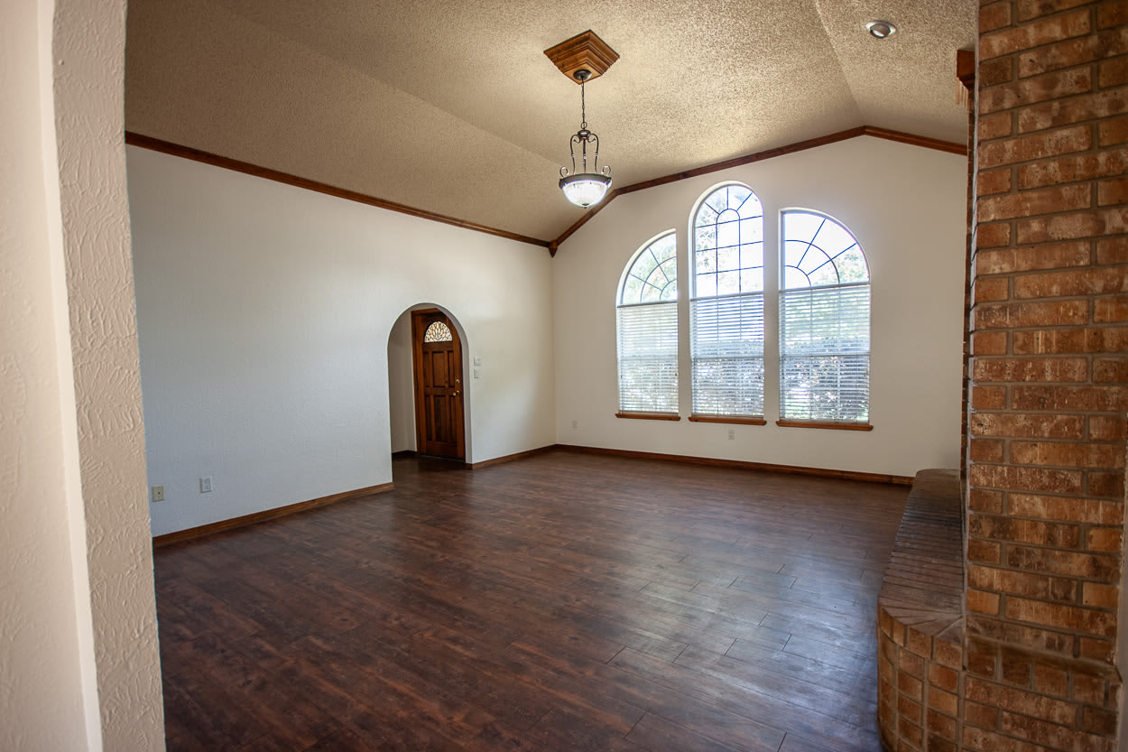 421 Chanticleer Pl – photo 2