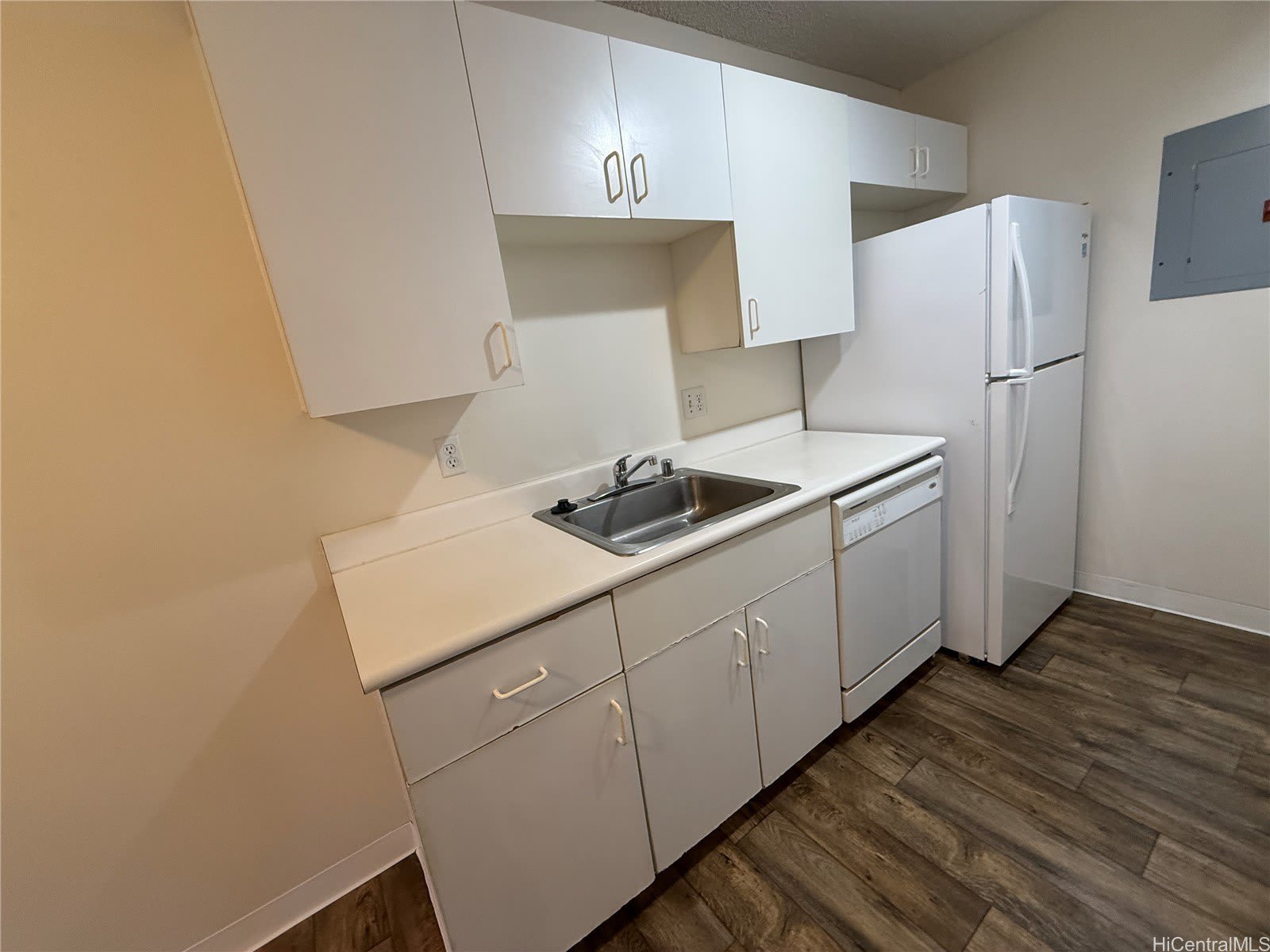 91-1339 Puamaeole Street – photo 3