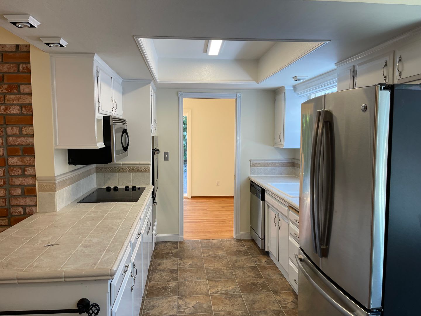 Great Shape Sunset West Single Family Home – photo 4