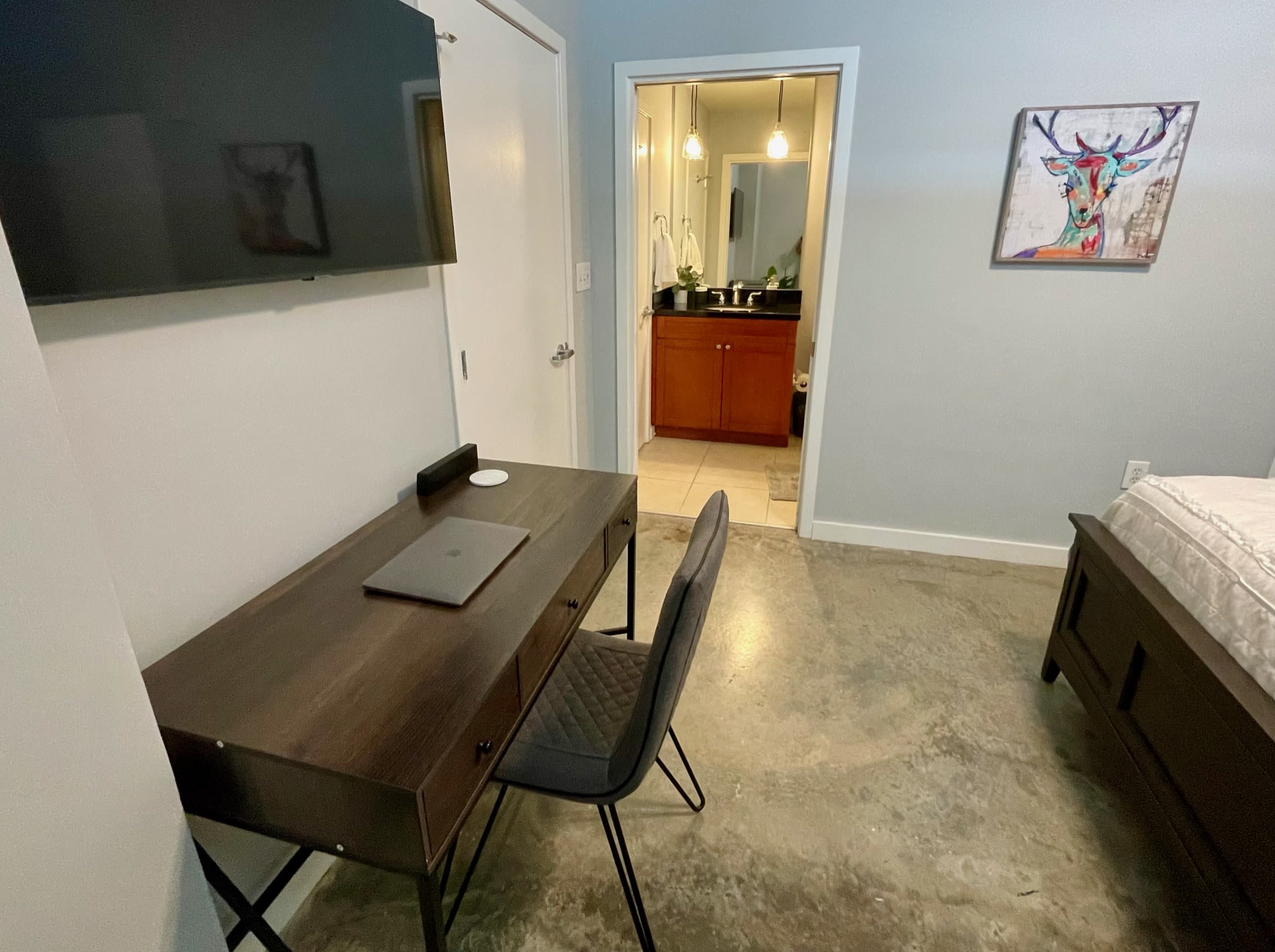 525 East Jackson Street – photo 4
