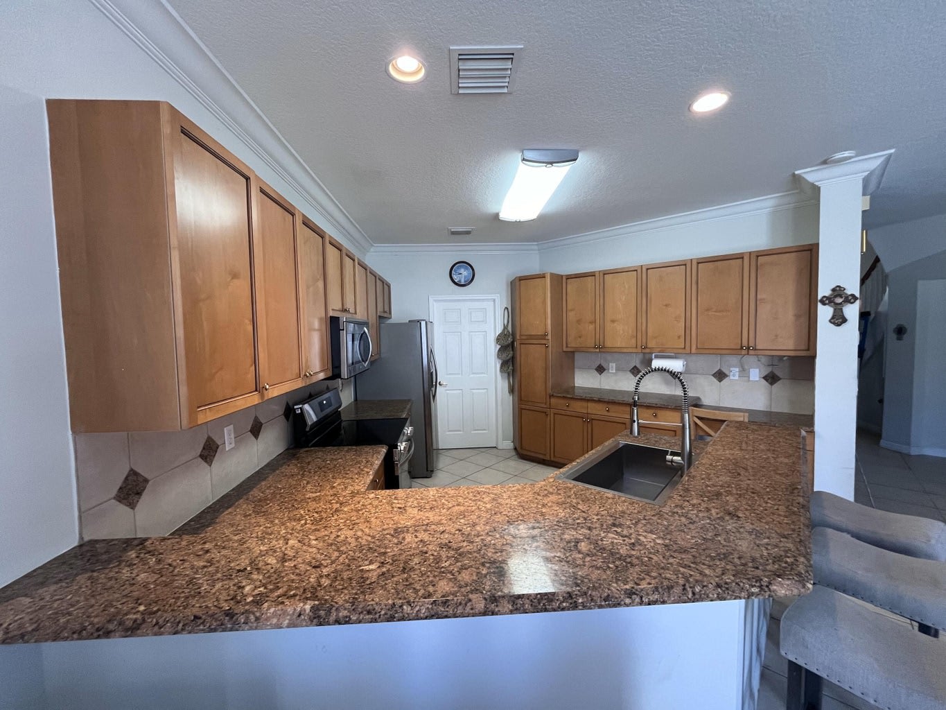 2064 Reston Circle – photo 2