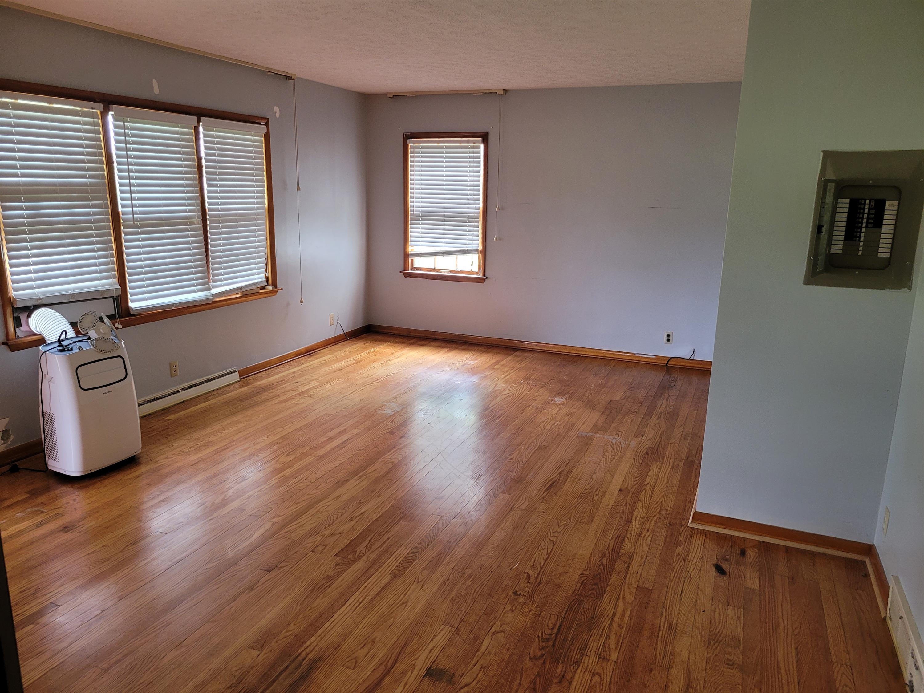 2853 W State Route 63 – photo 4