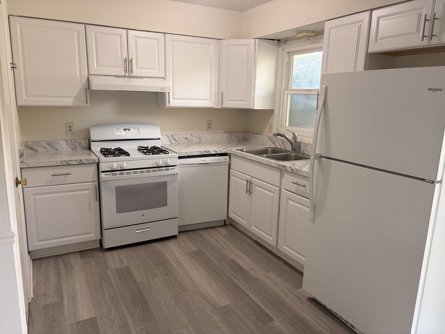 1815 Beach Road – photo 3