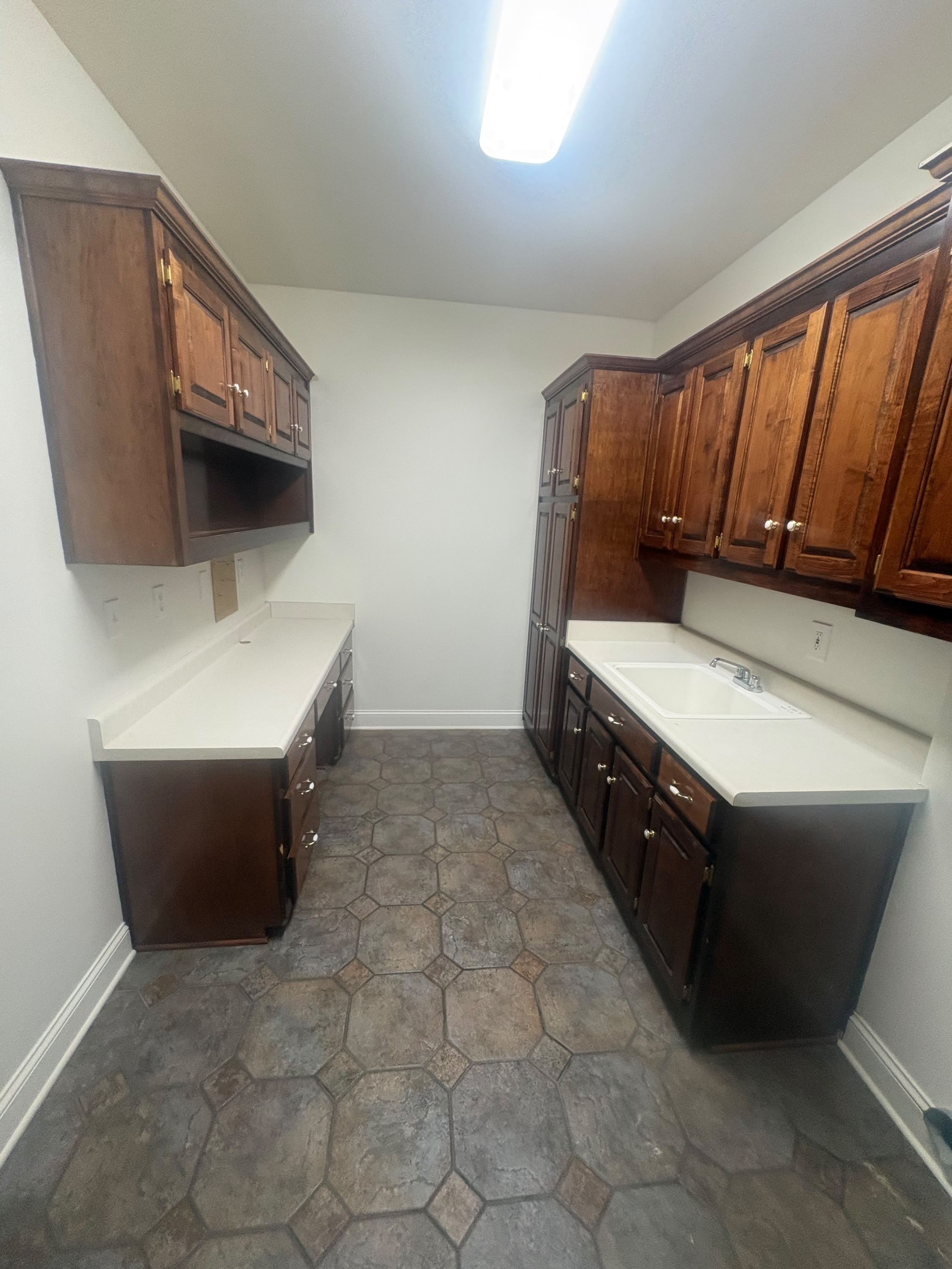 860 Streamside Drive – photo 3