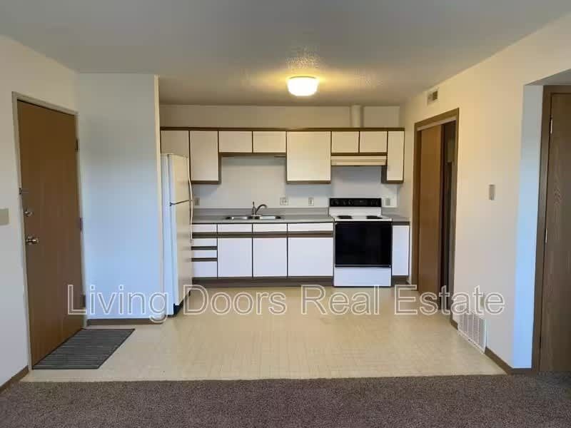 603 S. Washington St – photo 2