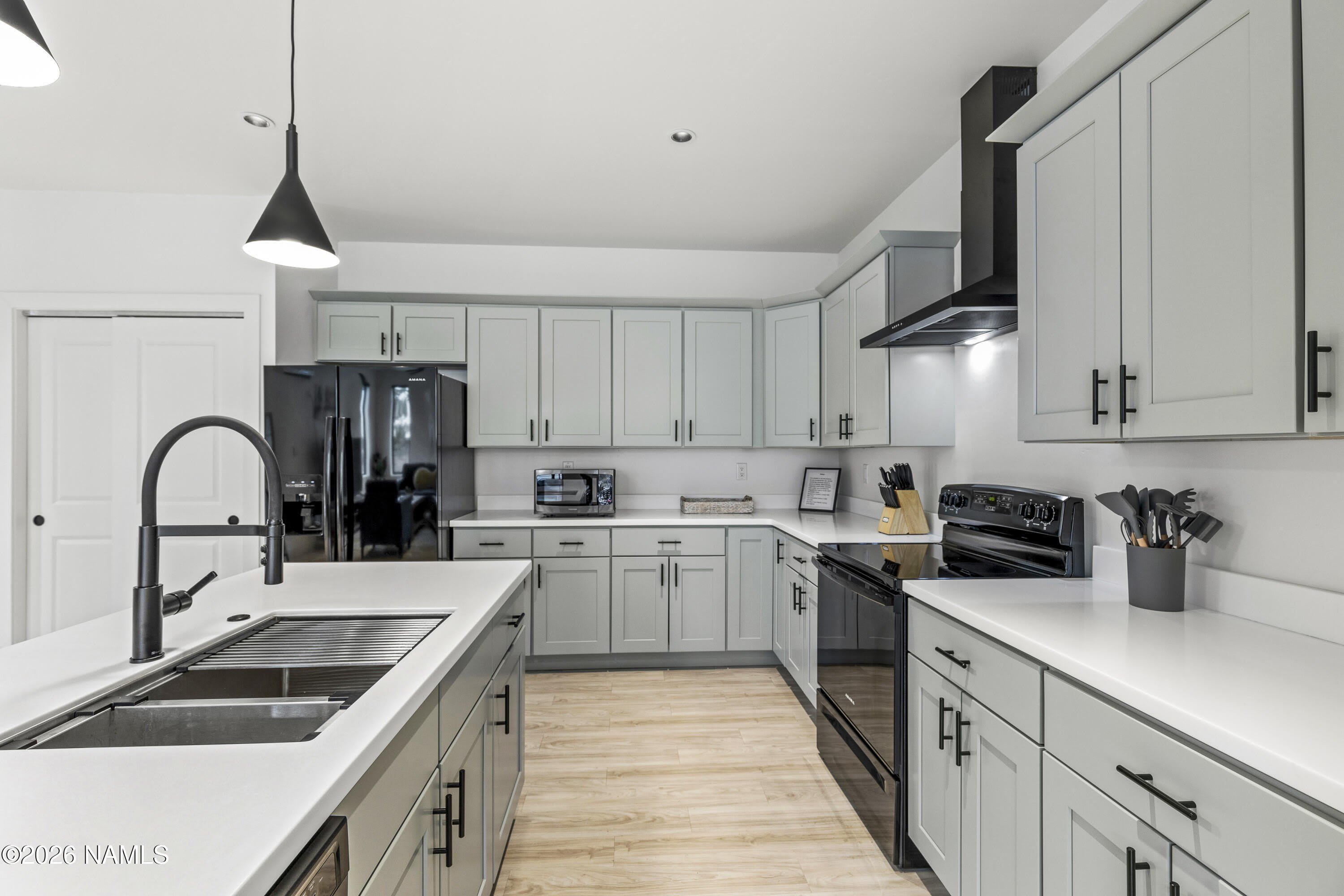 1205 E Jen Drive – photo 2