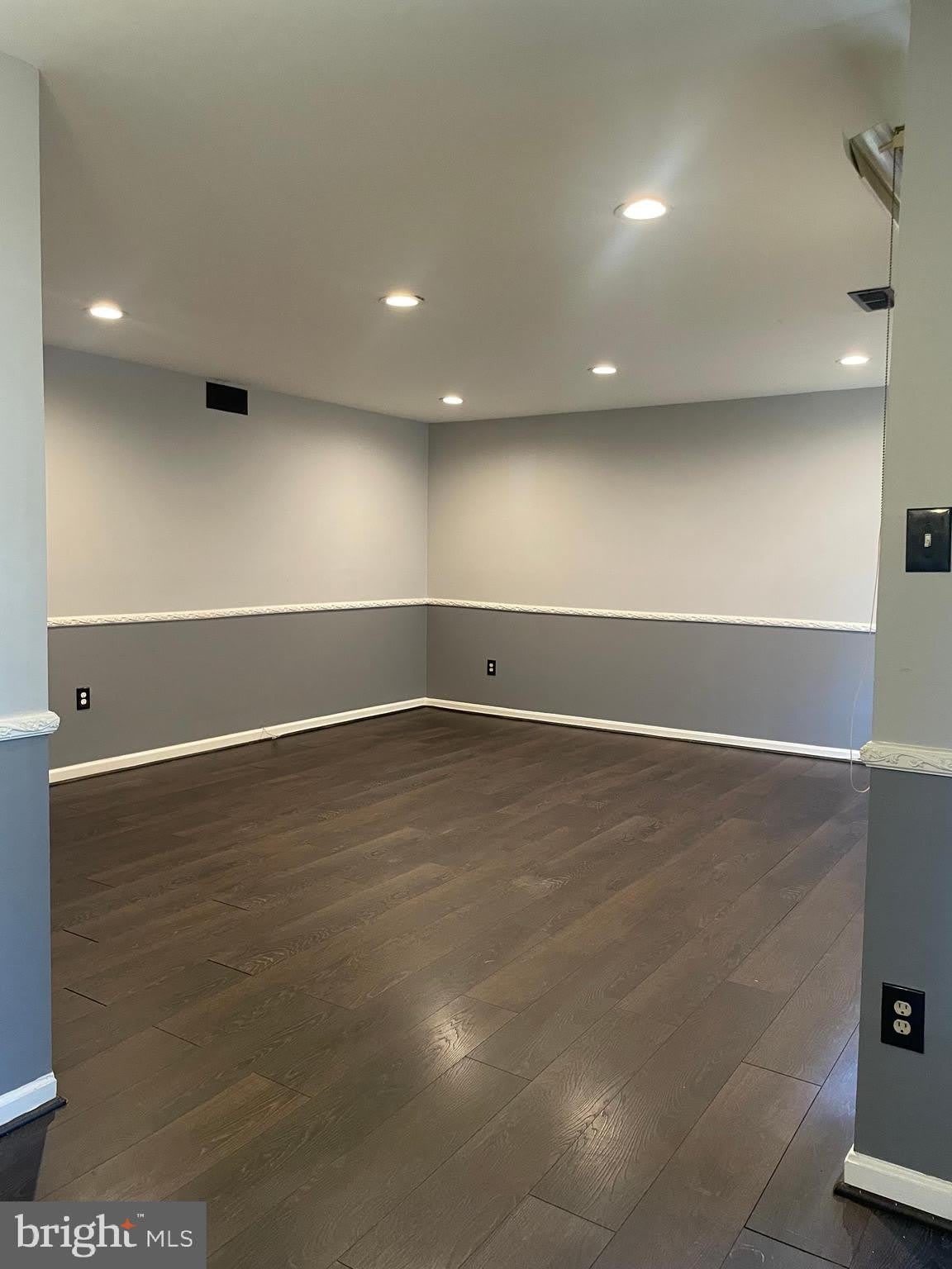7248 DONNELL Place – photo 3