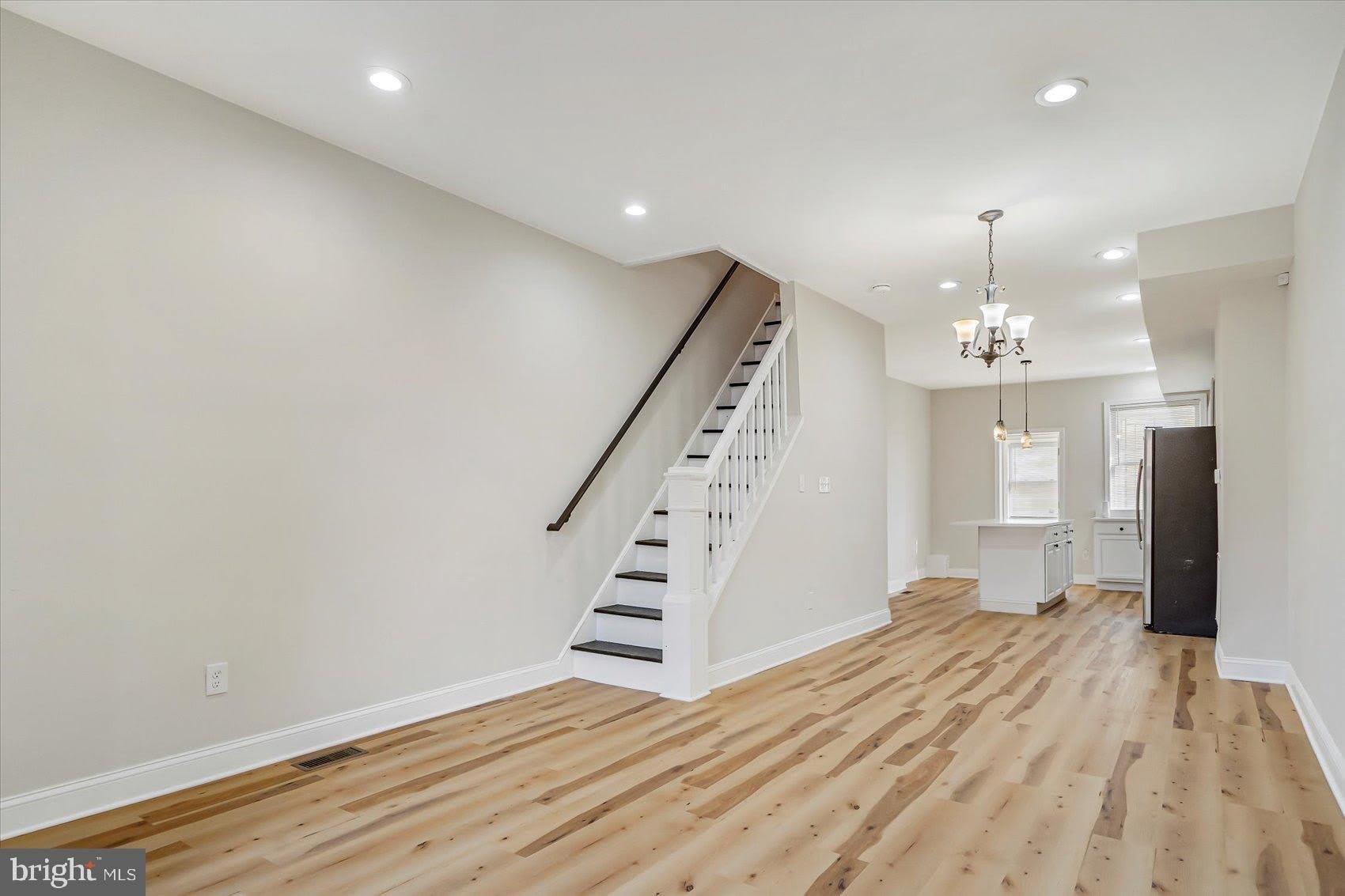 705 N MILTON Avenue – photo 3