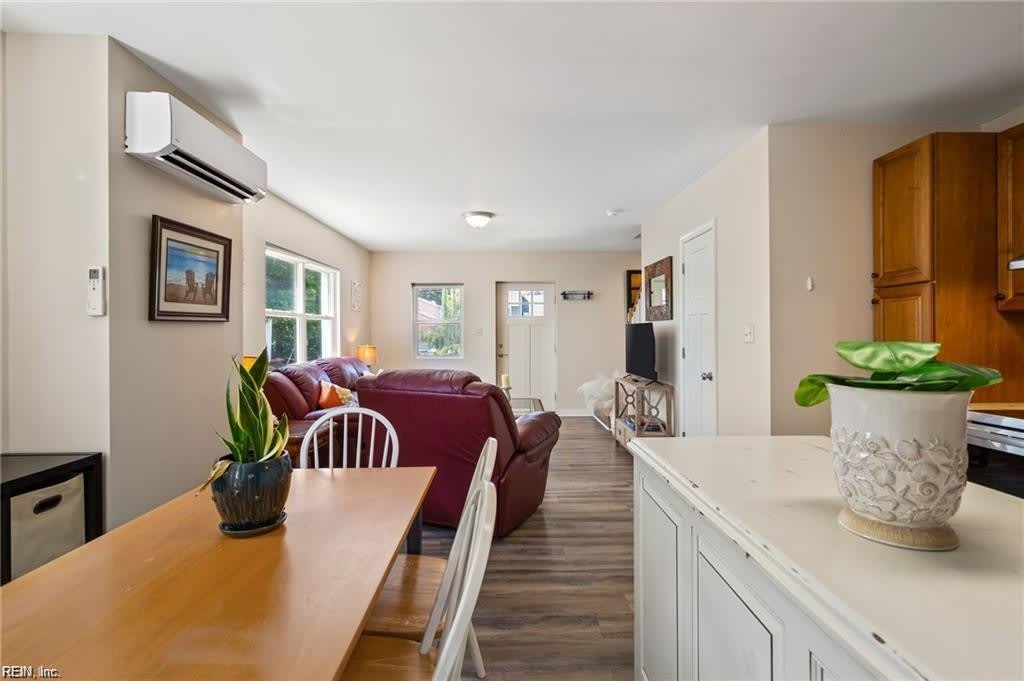 2565 Shore Drive – photo 4