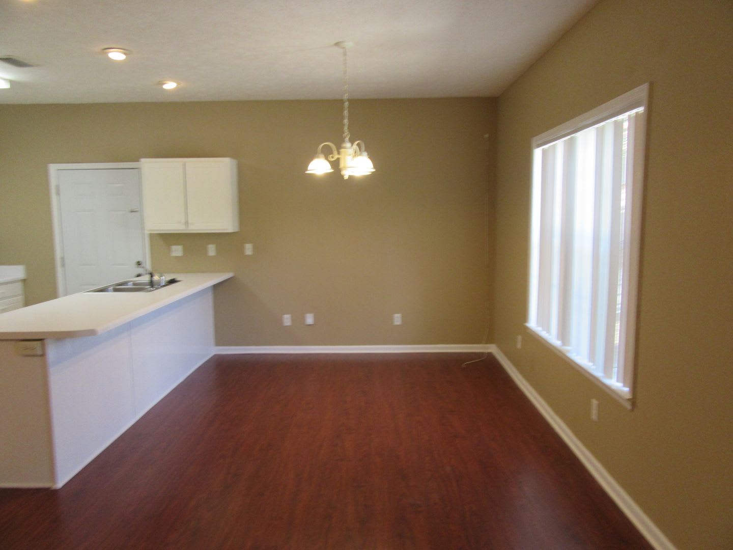 Apartment for Rent – photo 3