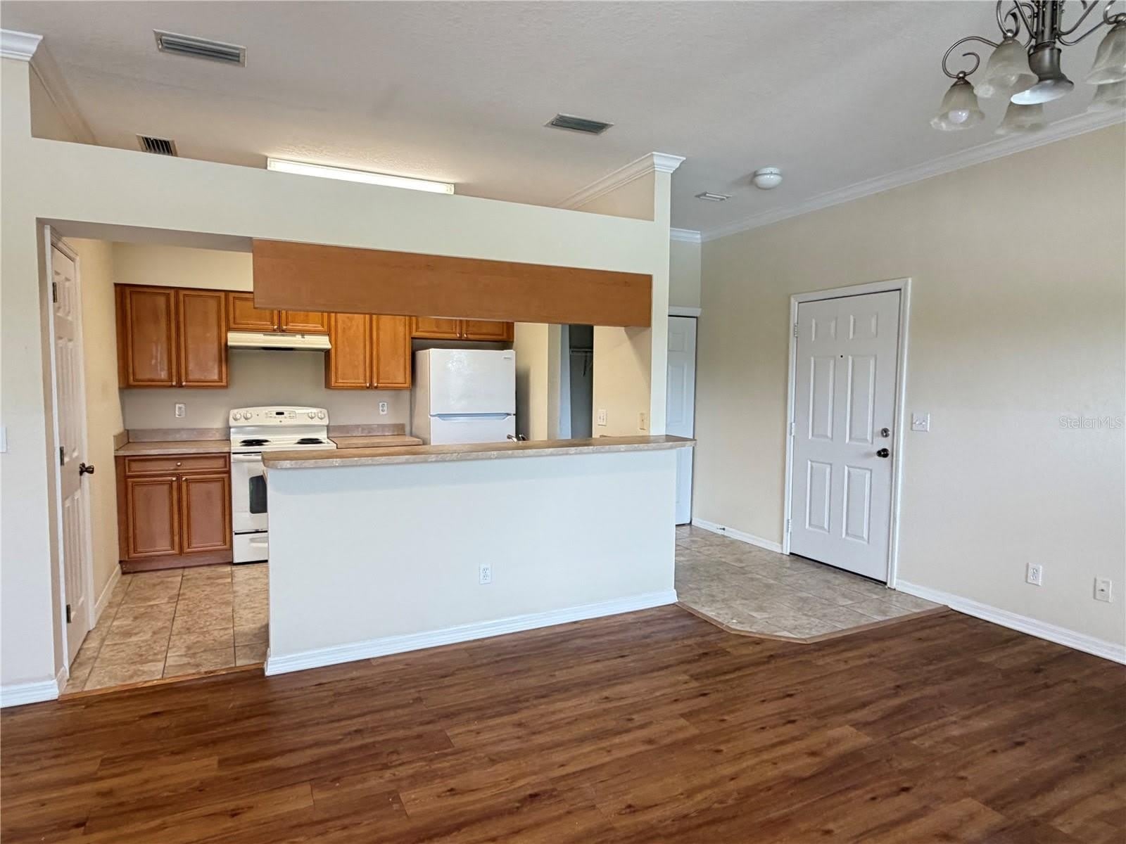 407 EAGLE POND Drive – photo 4