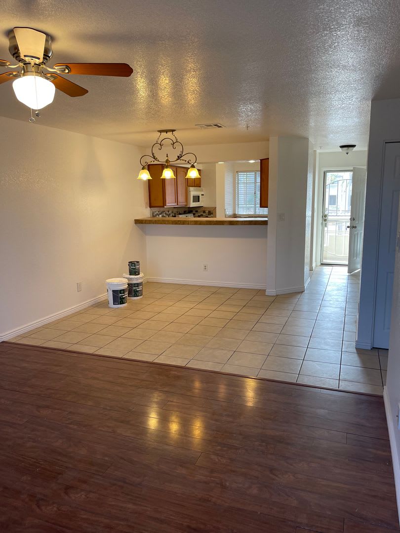 2nd Floor condo For Rent – photo 1
